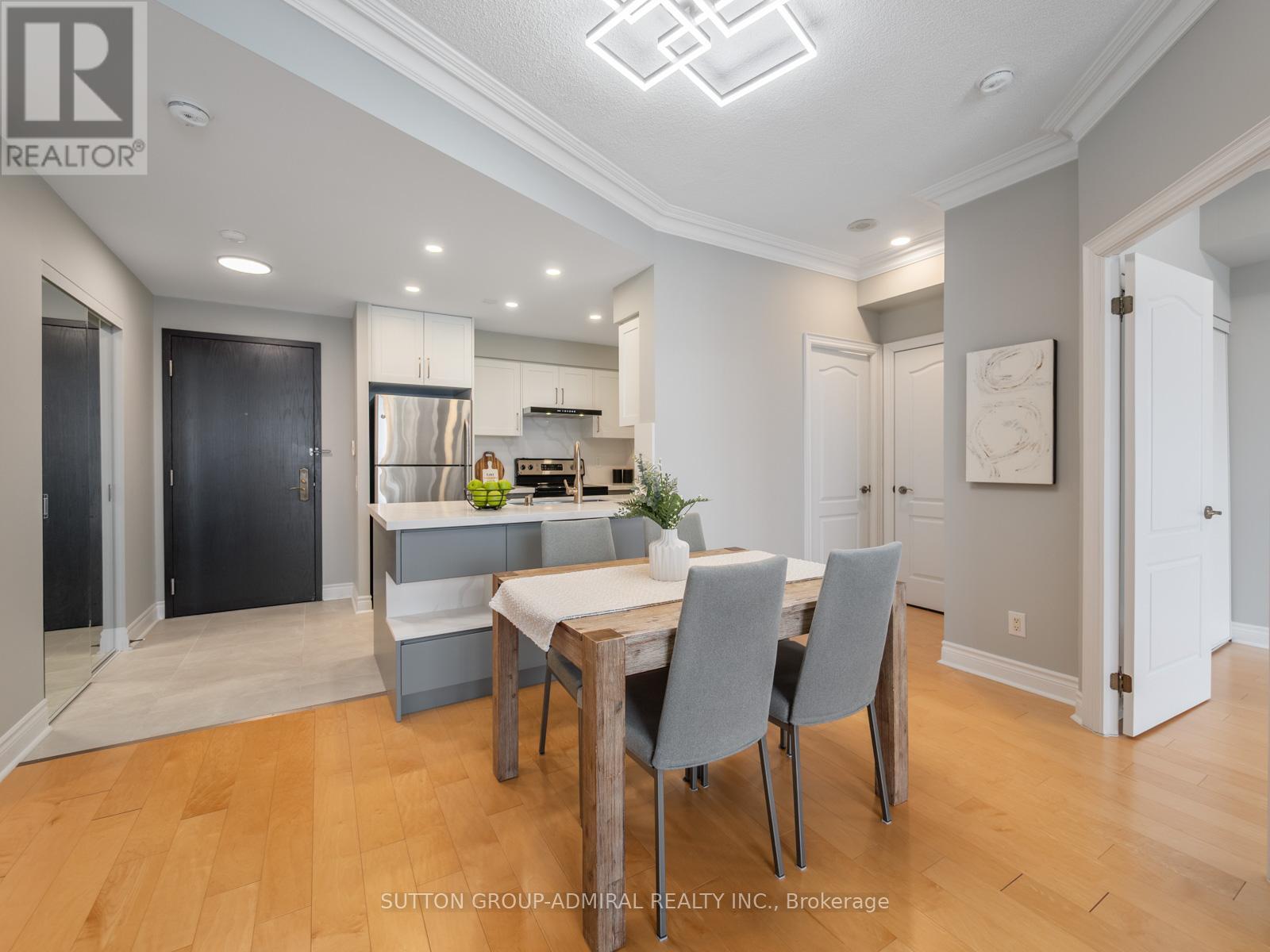 1206 - 2 CLAIRTRELL ROAD, Toronto, Ontario