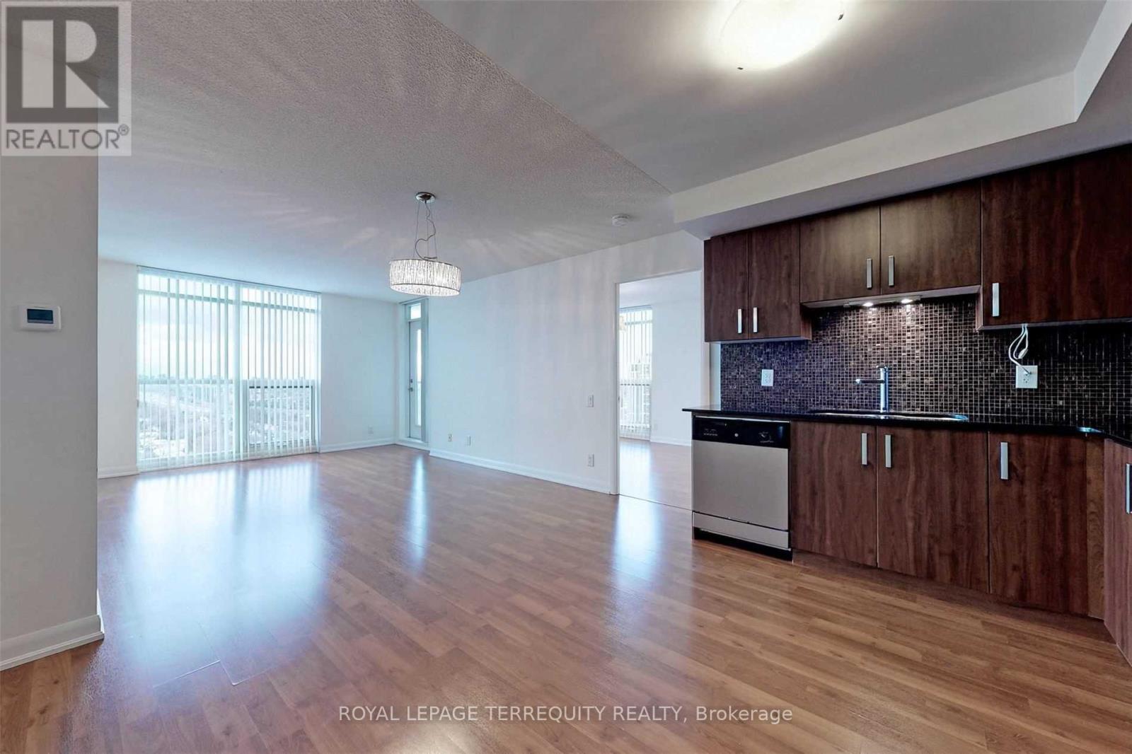 2211 - 17 Anndale Drive, Toronto, Ontario  M2N 2W7 - Photo 13 - C12782766