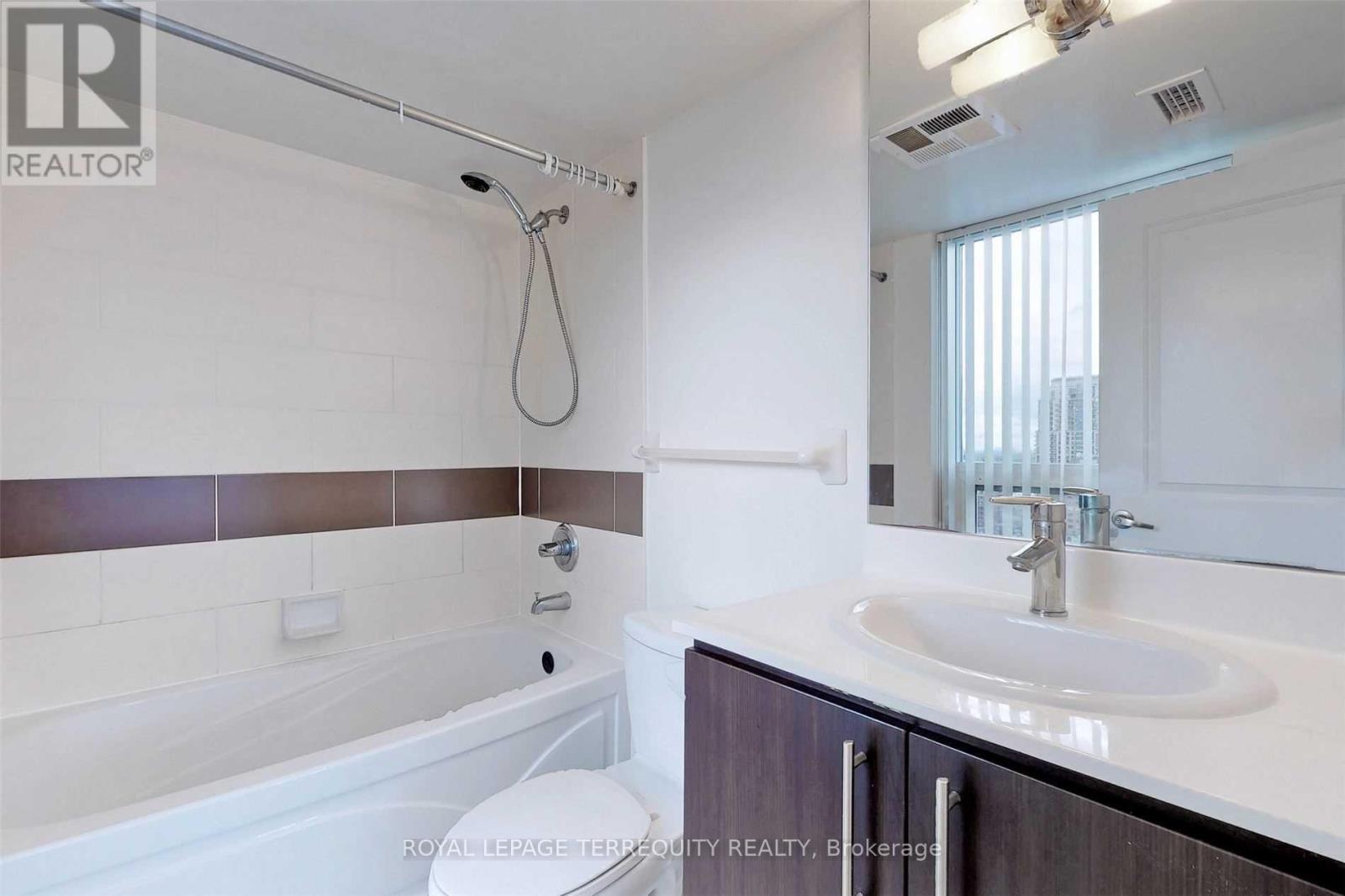 2211 - 17 Anndale Drive, Toronto, Ontario  M2N 2W7 - Photo 21 - C12782766