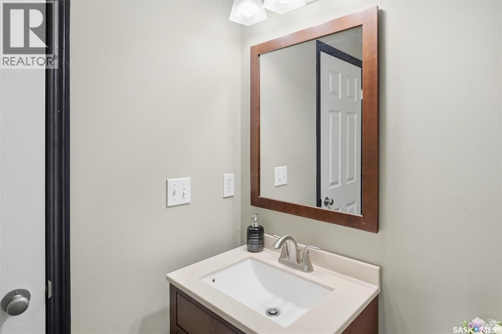 14 215 Pinehouse Drive, Saskatoon, Saskatchewan  S7K 6N9 - Photo 13 - SK028412