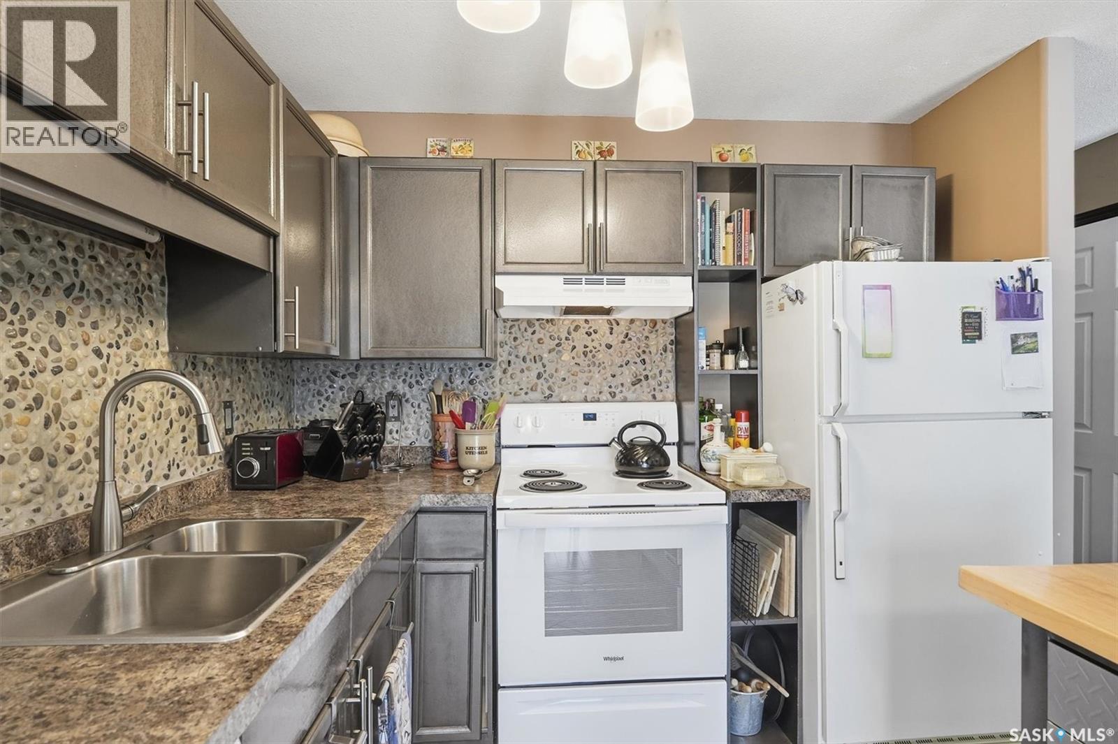 14 215 Pinehouse Drive, Saskatoon, Saskatchewan  S7K 6N9 - Photo 8 - SK028412