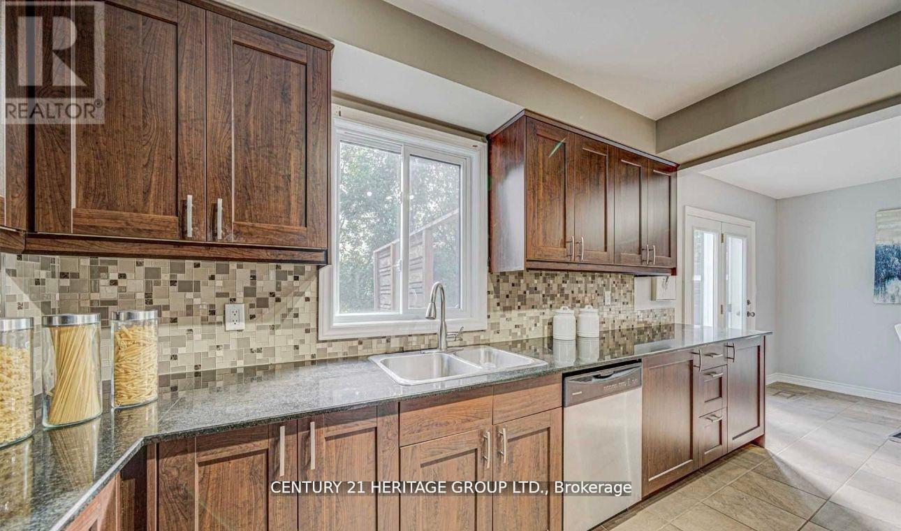 Main - 27 Hammond Drive, Aurora, Ontario  L4G 2T8 - Photo 11 - N12782800