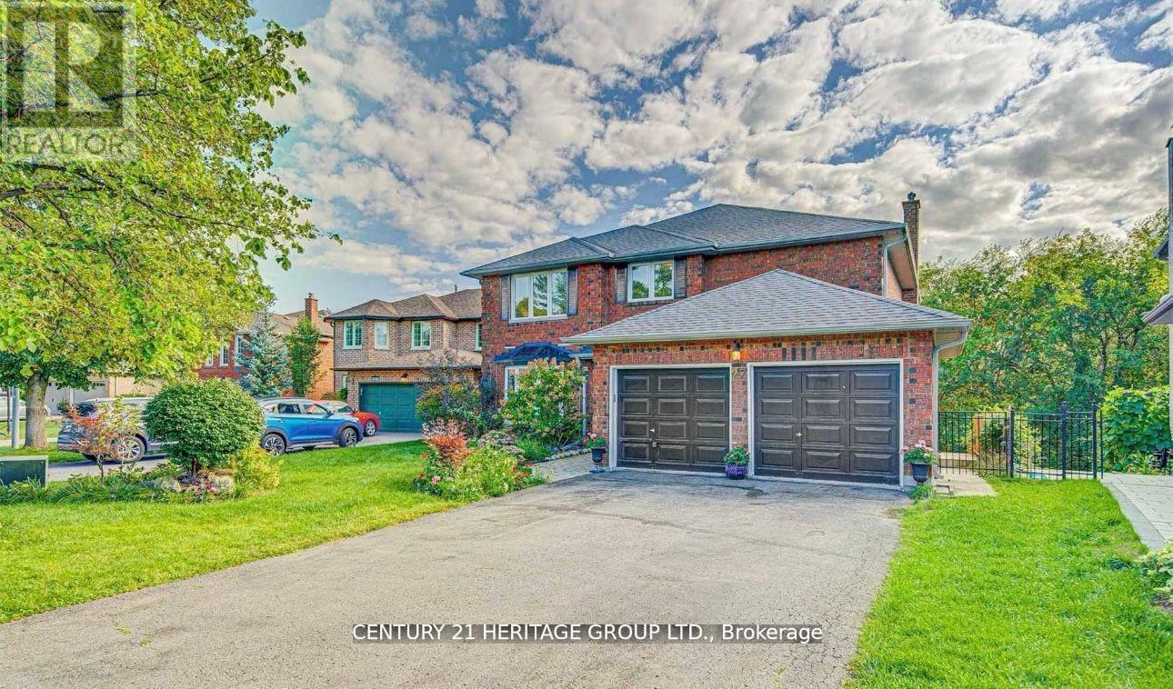 Main - 27 Hammond Drive, Aurora, Ontario  L4G 2T8 - Photo 2 - N12782800