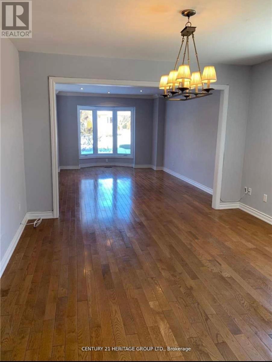 Main - 27 Hammond Drive, Aurora, Ontario  L4G 2T8 - Photo 5 - N12782800