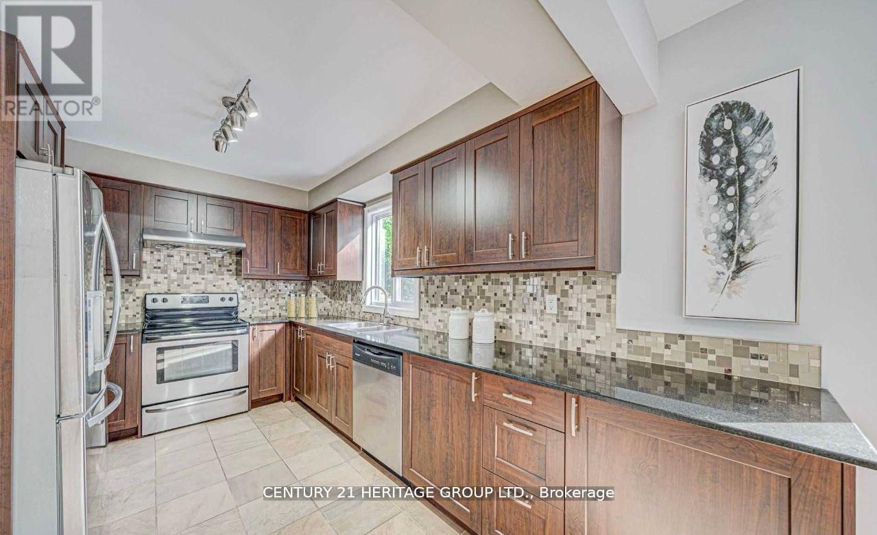 Main - 27 Hammond Drive, Aurora, Ontario  L4G 2T8 - Photo 9 - N12782800