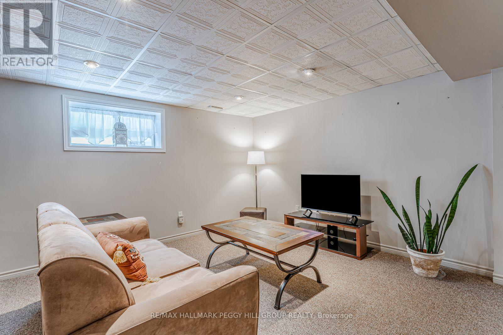 2 Mcqueen Street, Essa, Ontario  L0M 1B0 - Photo 11 - N12782816