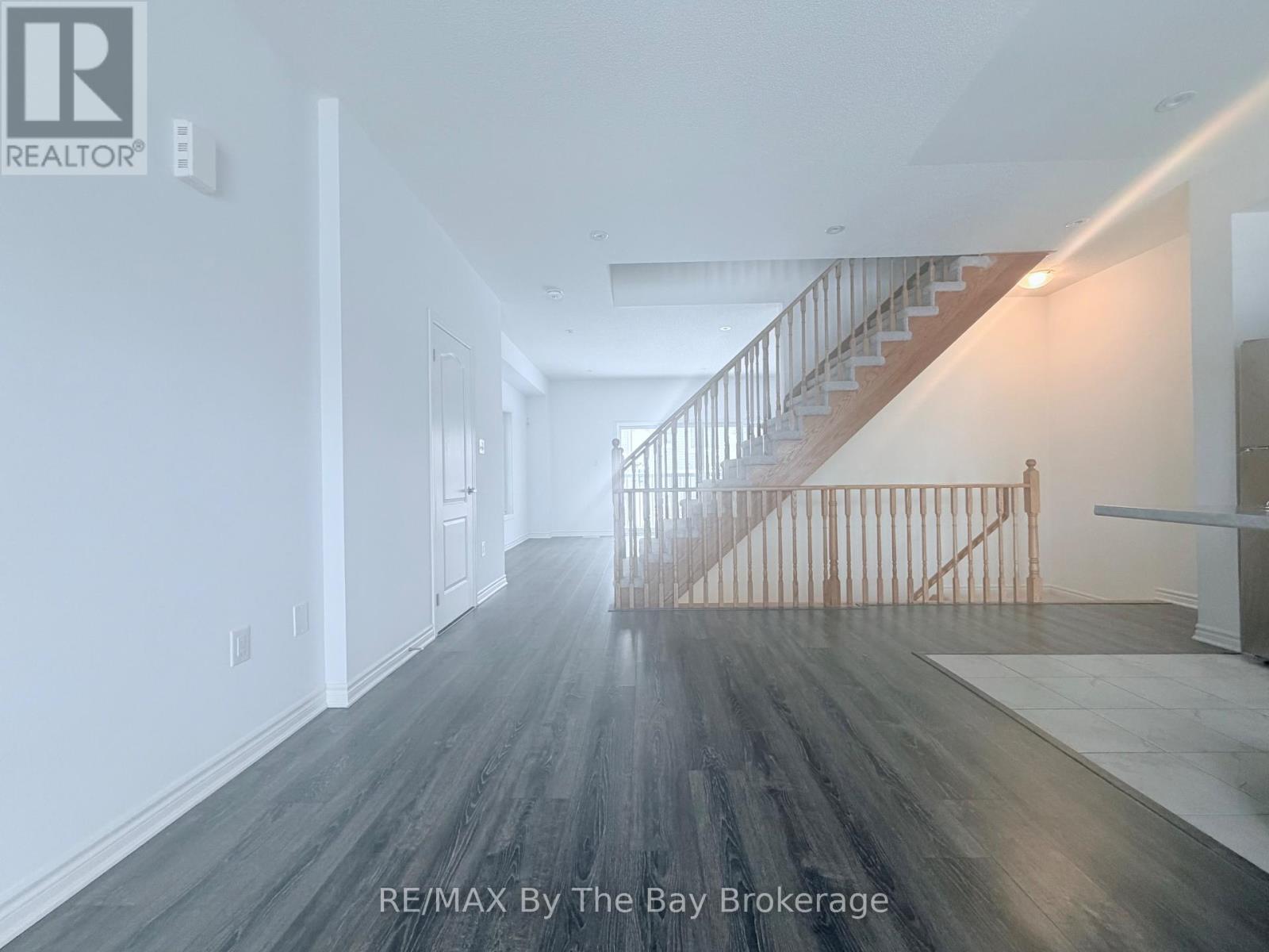 20 Hills Thistle Drive, Wasaga Beach, Ontario L9Z 0J3 - Photo 5 - S12782990