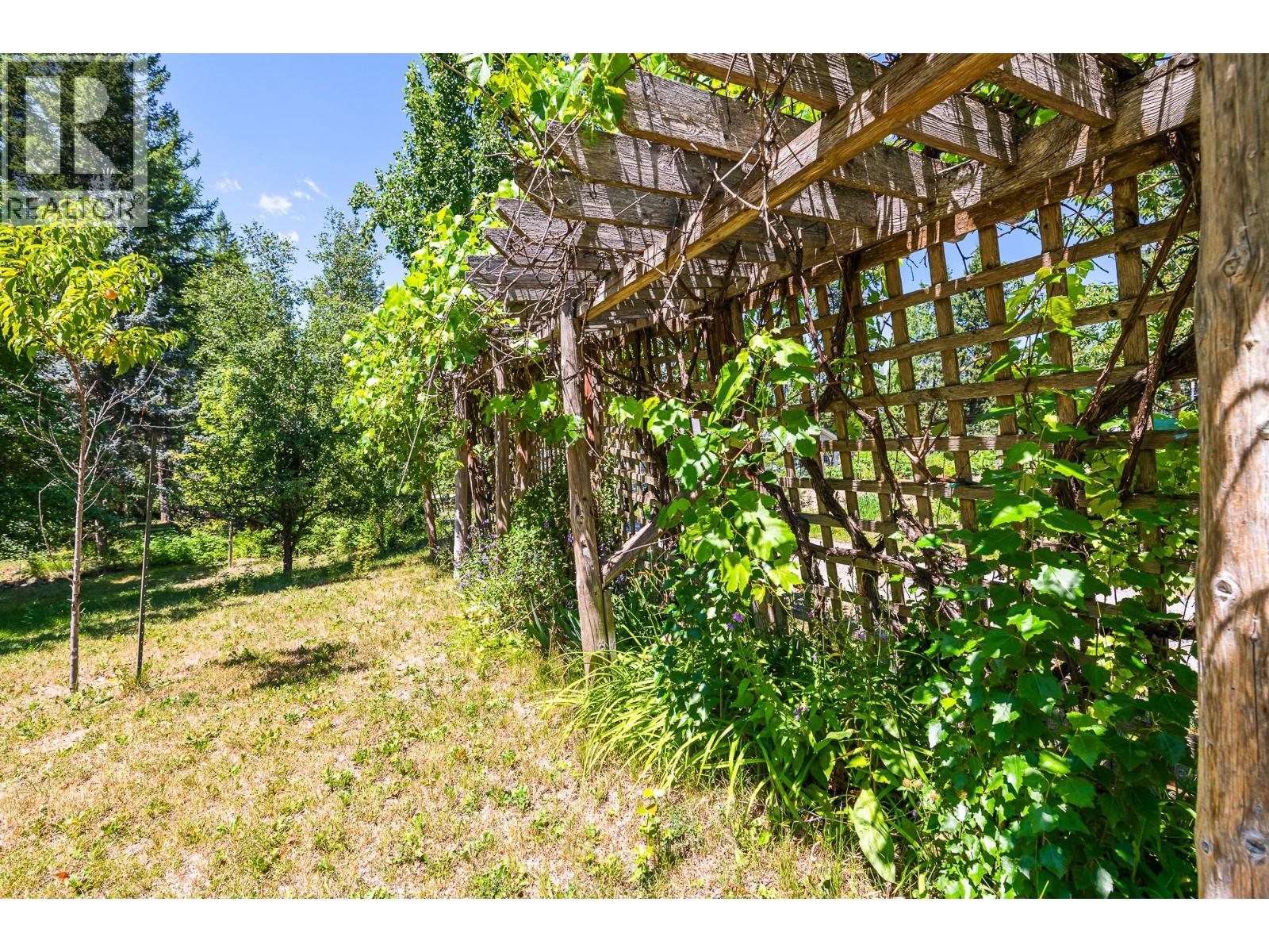 1270 Fox Tree Road, Lister, British Columbia  V0B 1G2 - Photo 35 - 10375605