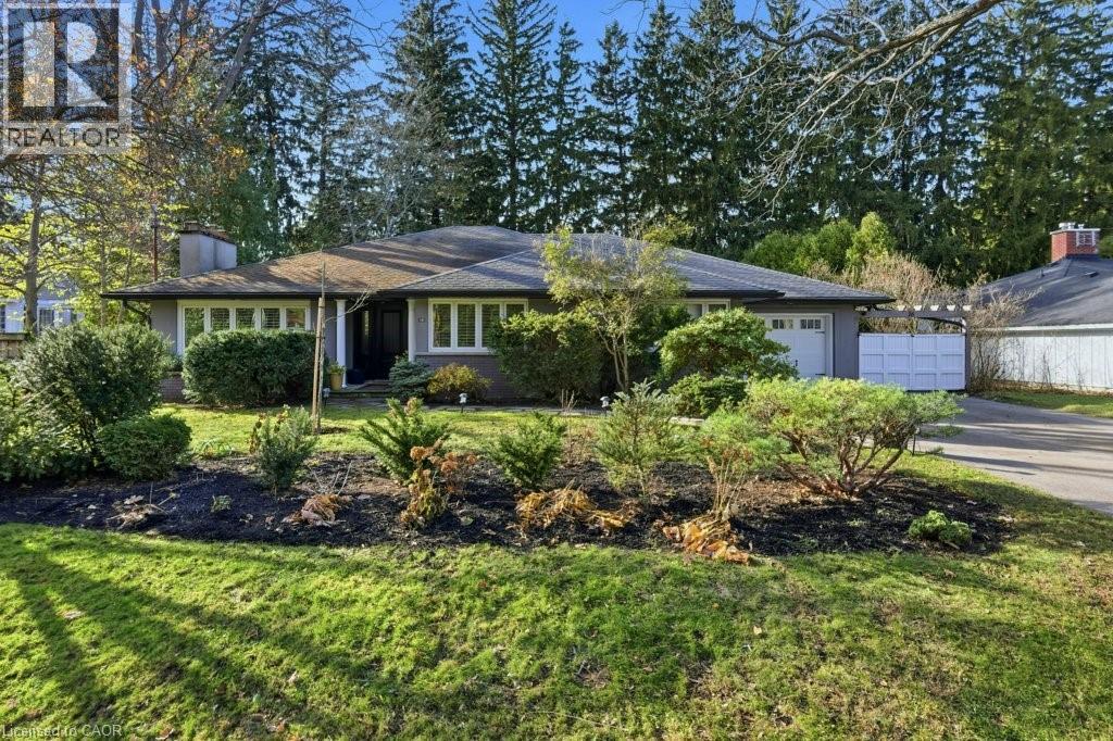 16 Lovers Lane, Ancaster, Ontario  L9G 1G3 - Photo 1 - 40804807