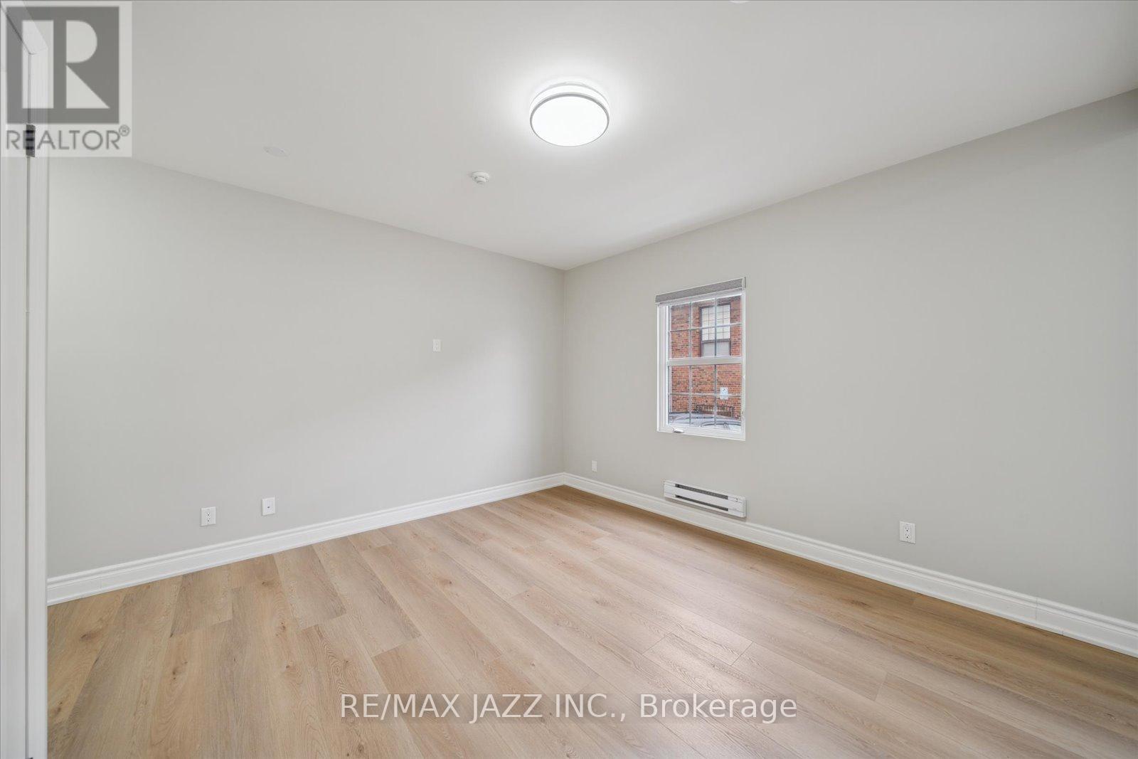 204 - 251 Simcoe Street S, Oshawa (Central), Ontario  L1H 4H3 - Photo 4 - E12782886