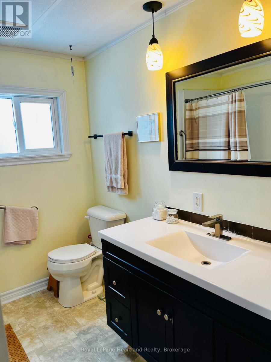 12 Velma Street, Strathroy-Caradoc, Ontario  N7G 3L3 - Photo 12 - X12783092