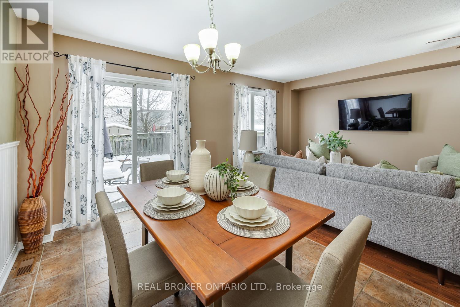 5 - 253 Sprucewood Crescent, Clarington, Ontario  L1C 0G6 - Photo 10 - E12782954