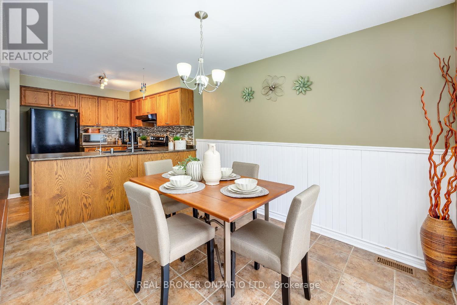 5 - 253 Sprucewood Crescent, Clarington, Ontario  L1C 0G6 - Photo 8 - E12782954