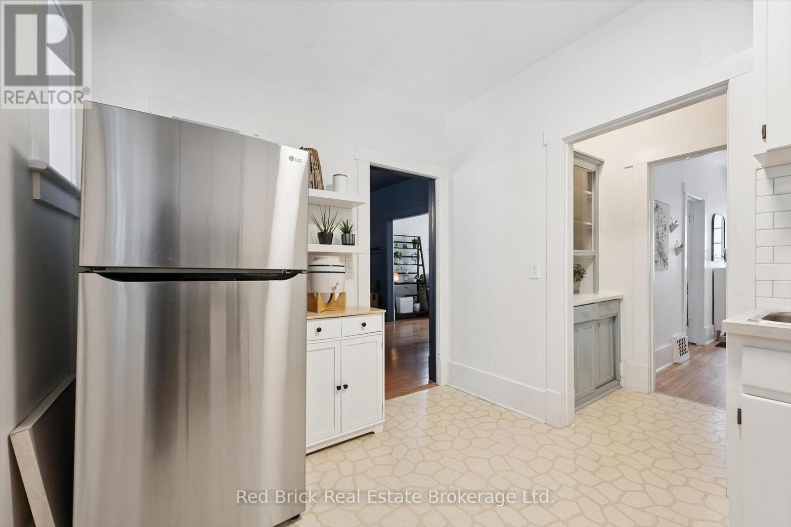 32 Eramosa Road, Guelph, Ontario  N1E 2L5 - Photo 14 - X12783118