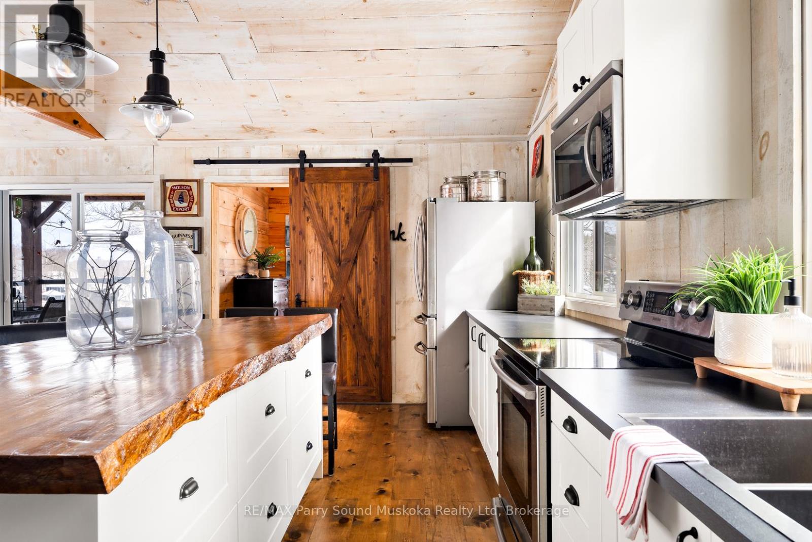 18 Inverlochy Road, Carling, Ontario  P0G 1G0 - Photo 13 - X12783156