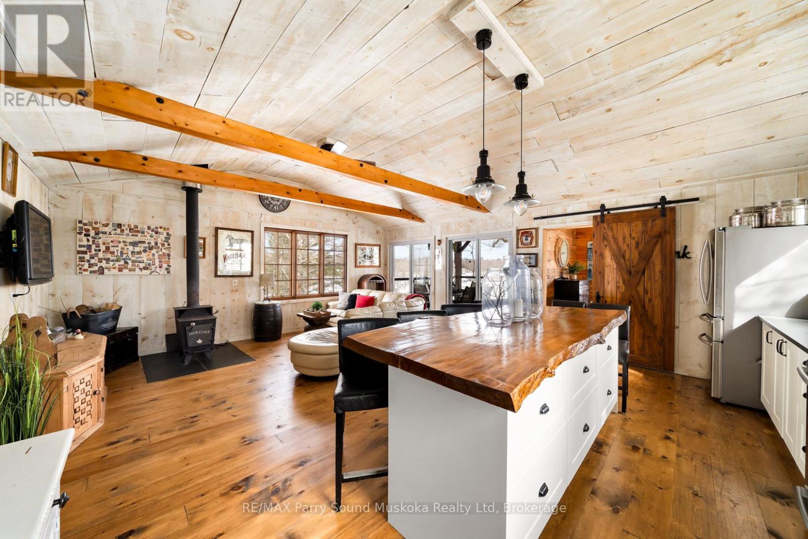 18 Inverlochy Road, Carling, Ontario  P0G 1G0 - Photo 14 - X12783156