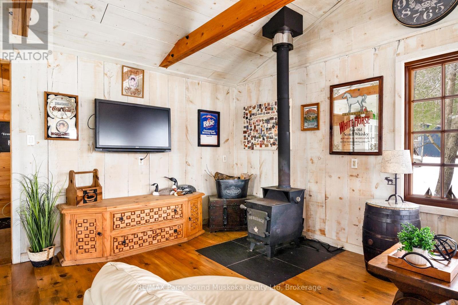 18 Inverlochy Road, Carling, Ontario  P0G 1G0 - Photo 4 - X12783156