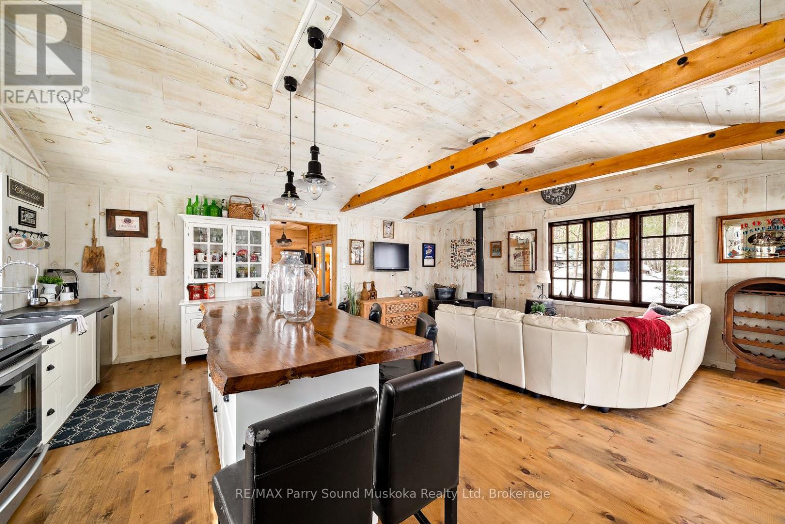 18 Inverlochy Road, Carling, Ontario  P0G 1G0 - Photo 7 - X12783156