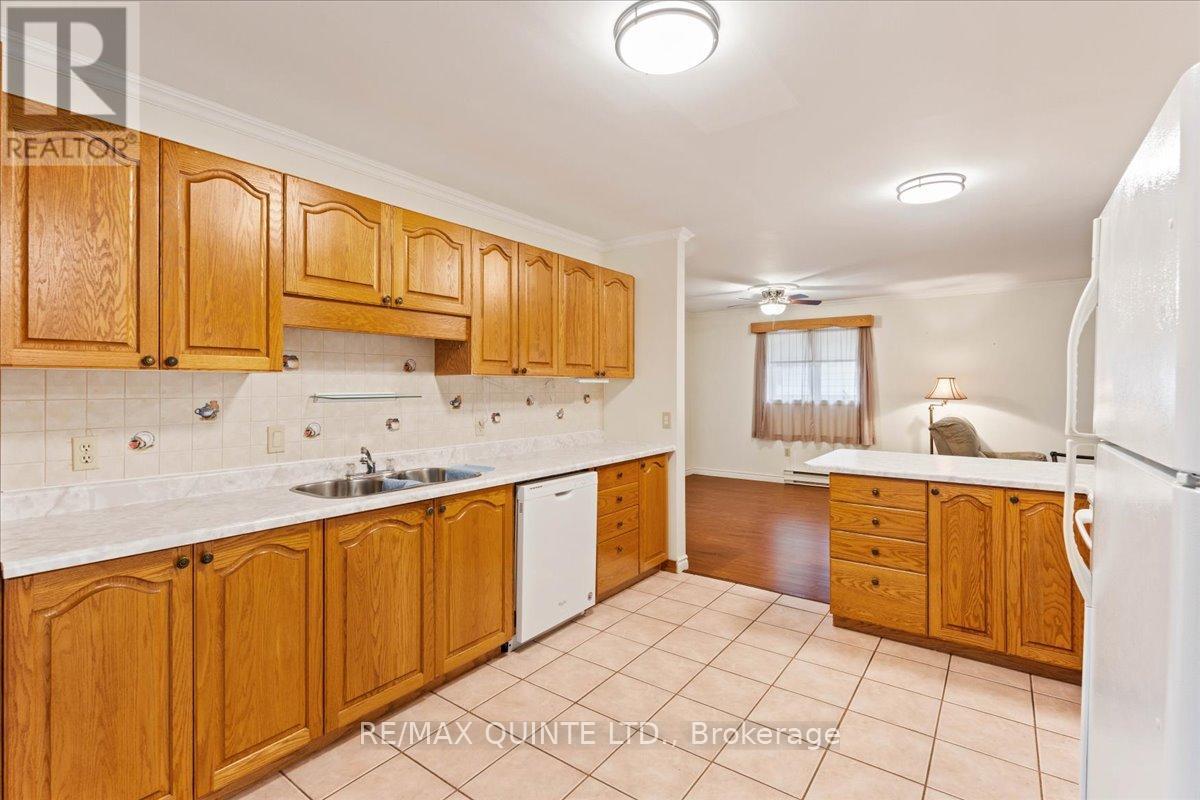 16 Maple Avenue, Prince Edward County (Picton Ward), Ontario  K0K 2T0 - Photo 14 - X12782934