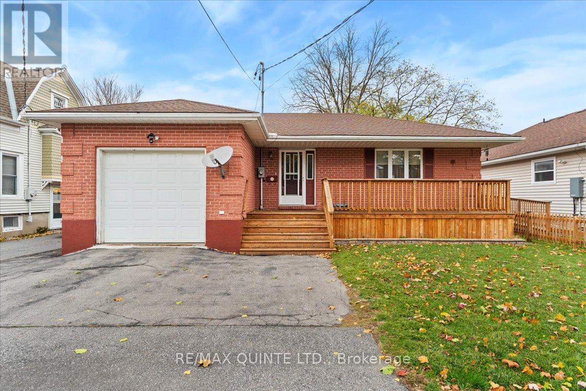 16 Maple Avenue, Prince Edward County (Picton Ward), Ontario  K0K 2T0 - Photo 2 - X12782934