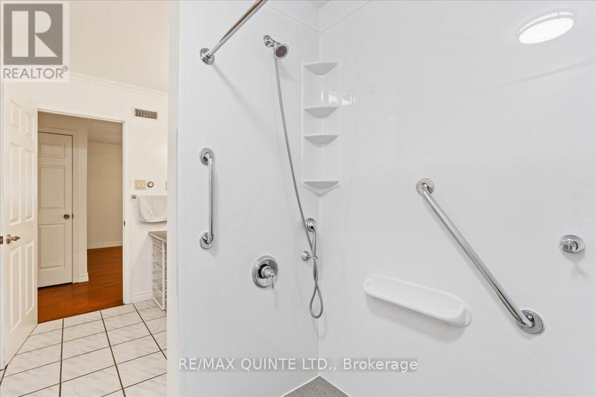 16 Maple Avenue, Prince Edward County (Picton Ward), Ontario  K0K 2T0 - Photo 21 - X12782934