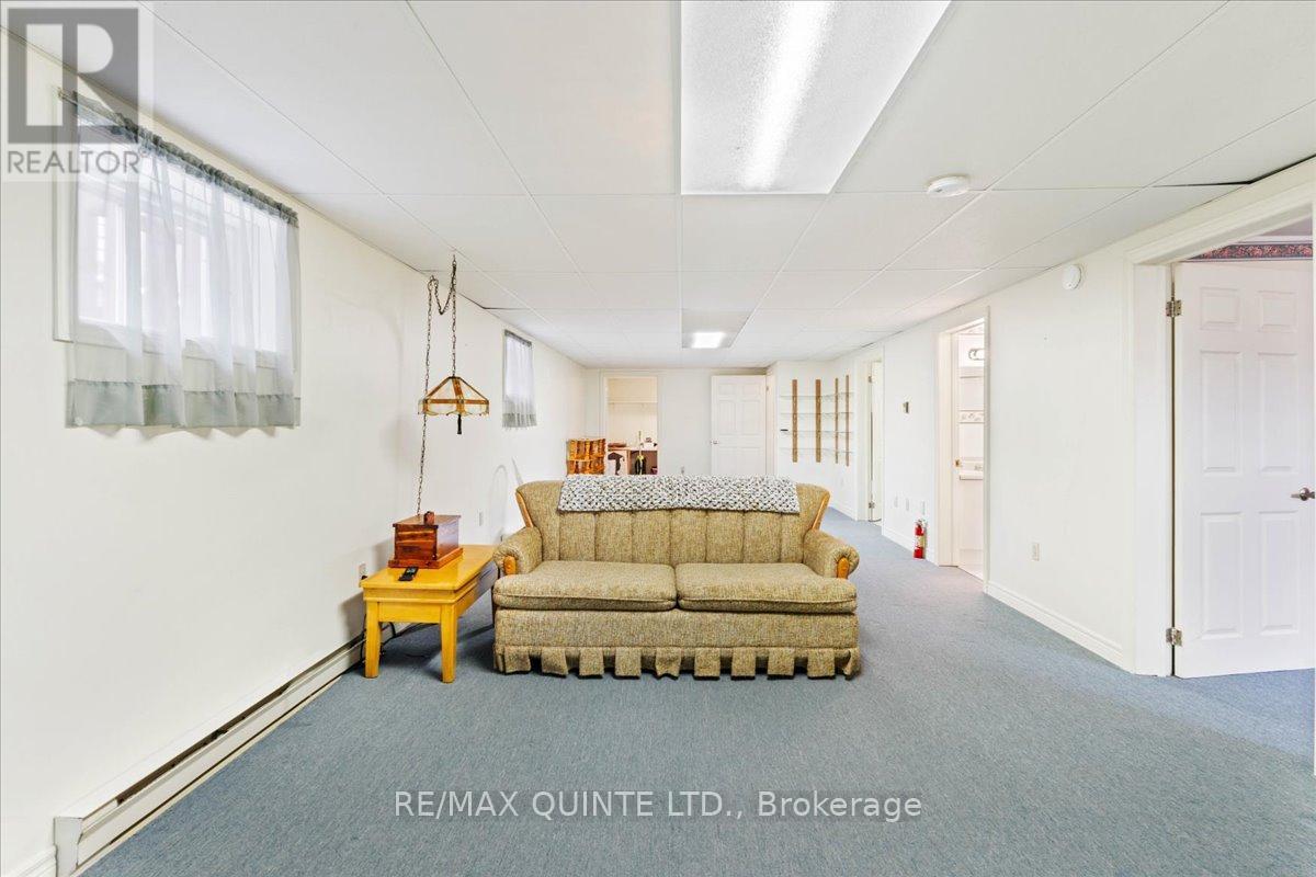 16 Maple Avenue, Prince Edward County (Picton Ward), Ontario  K0K 2T0 - Photo 30 - X12782934