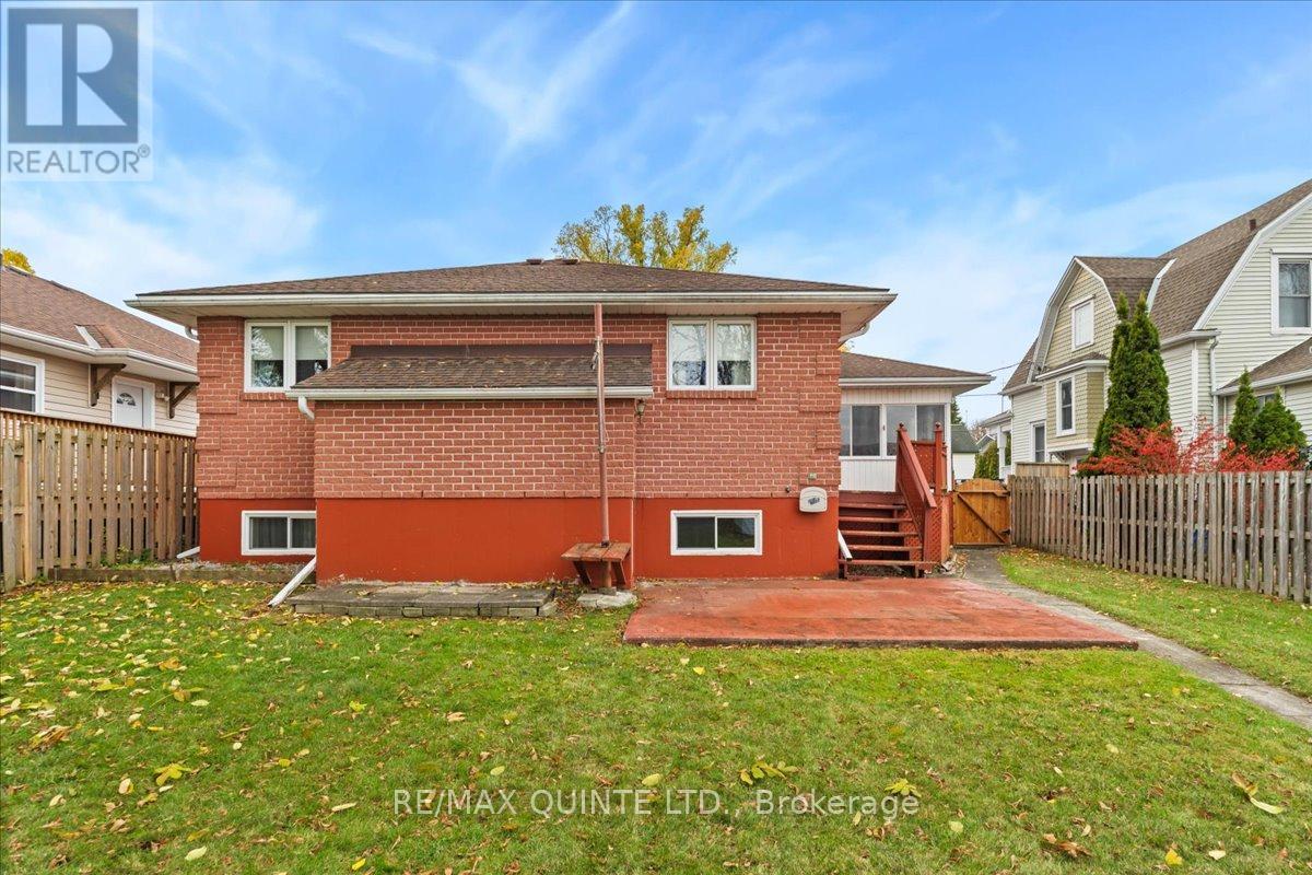 16 Maple Avenue, Prince Edward County (Picton Ward), Ontario  K0K 2T0 - Photo 38 - X12782934