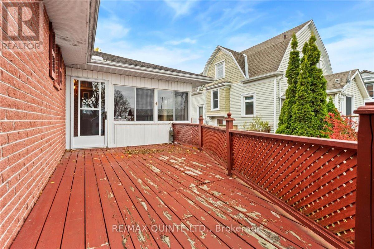 16 Maple Avenue, Prince Edward County (Picton Ward), Ontario  K0K 2T0 - Photo 41 - X12782934