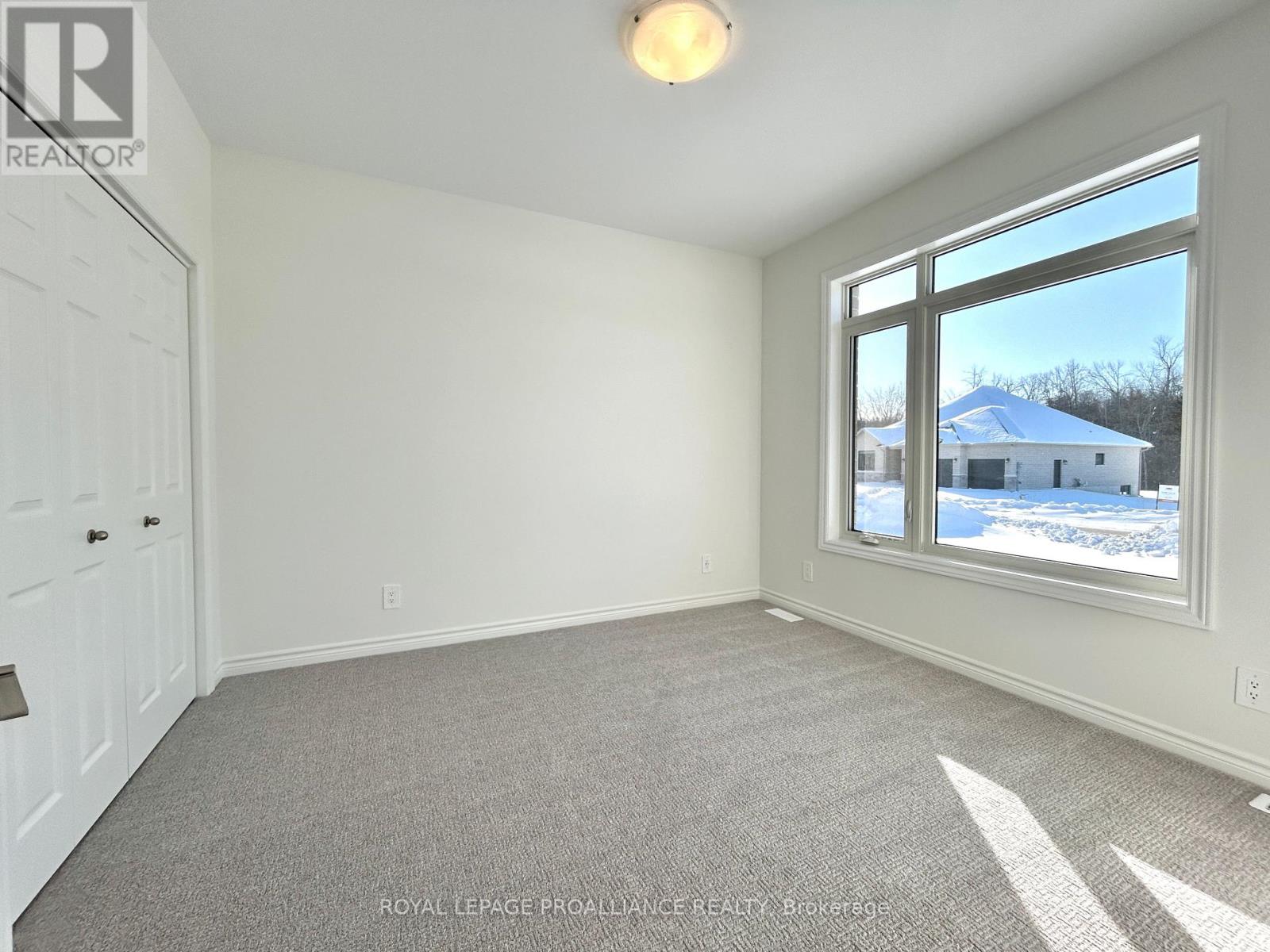 134 Stonecrest Boulevard, Quinte West (Sidney Ward), Ontario  K8R 0B4 - Photo 12 - X12782970