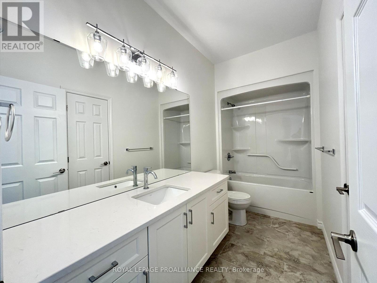 134 Stonecrest Boulevard, Quinte West (Sidney Ward), Ontario  K8R 0B4 - Photo 13 - X12782970