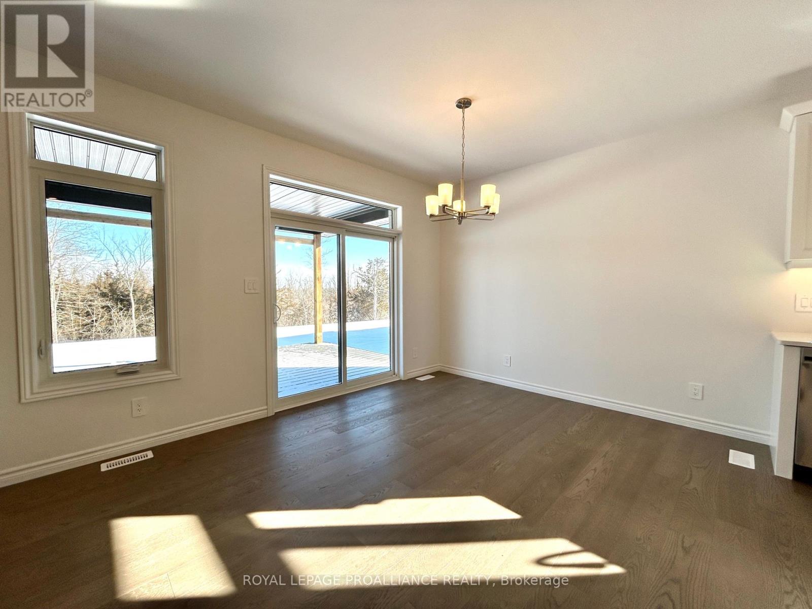 134 Stonecrest Boulevard, Quinte West (Sidney Ward), Ontario  K8R 0B4 - Photo 5 - X12782970