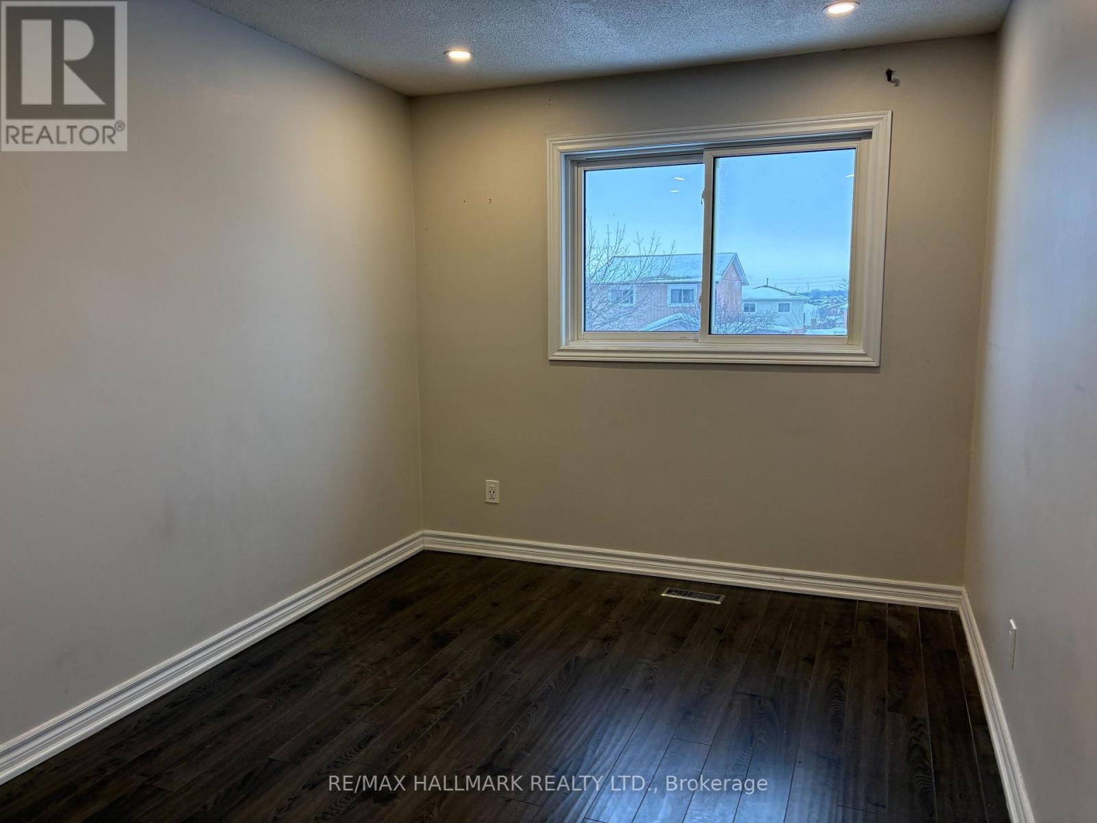 4 Simmons Boulevard, Brampton, Ontario  L6V 3V5 - Photo 7 - W12782718