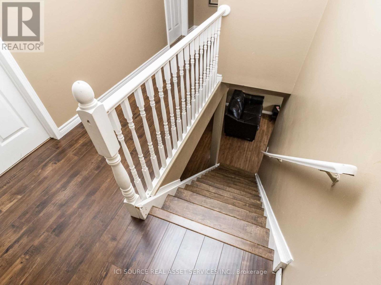 26 Mcmurchy Avenue S, Brampton, Ontario  L6Y 1Y3 - Photo 12 - W12782756