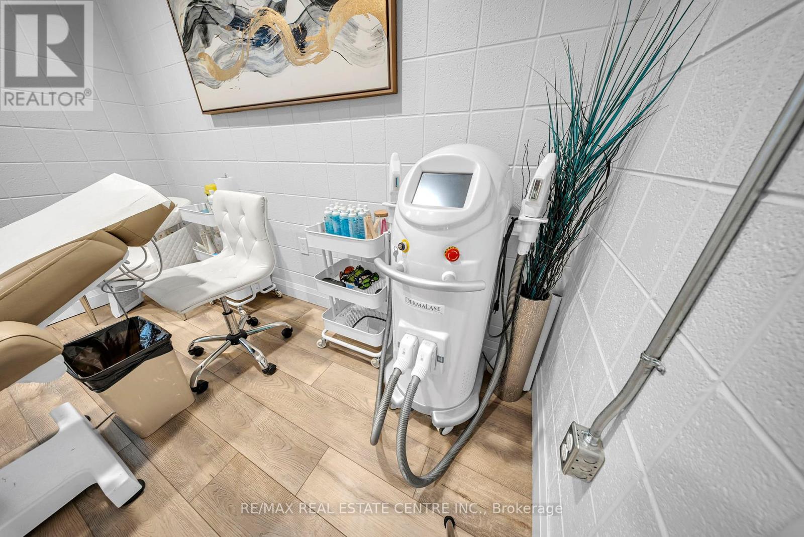 761 Brant Street, Burlington, Ontario  L7R 2H7 - Photo 14 - W12782788