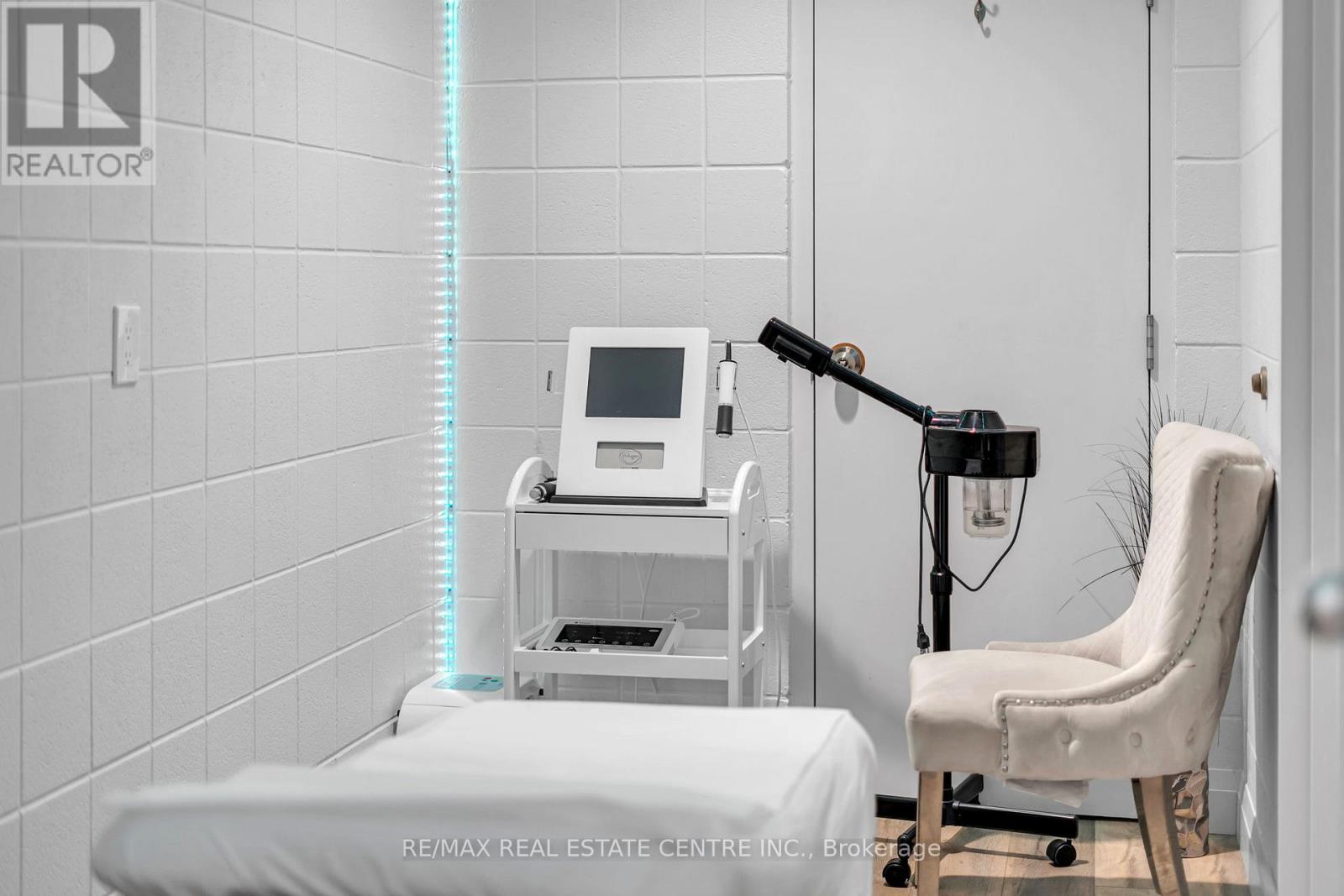 761 Brant Street, Burlington, Ontario  L7R 2H7 - Photo 21 - W12782788