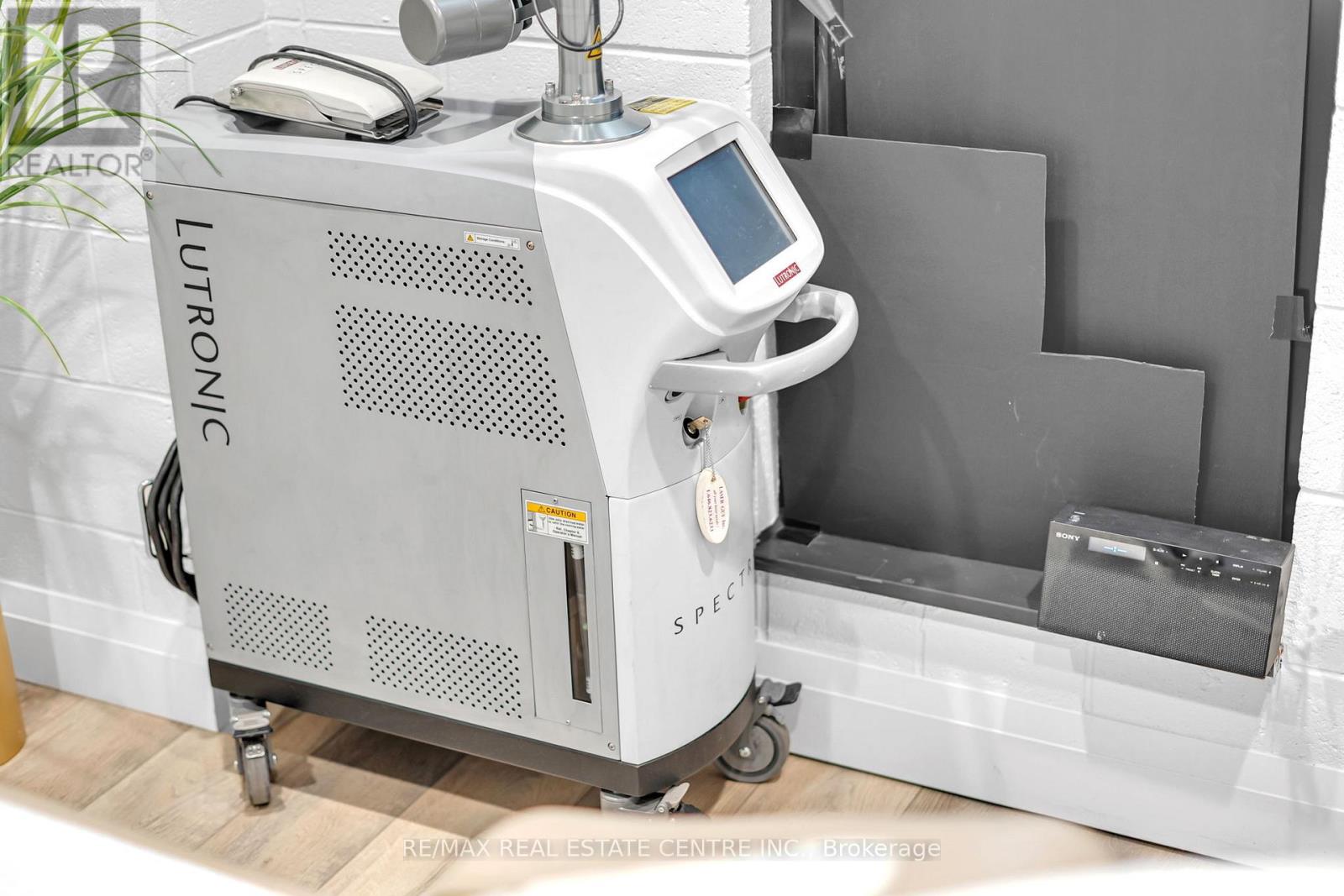 761 Brant Street, Burlington, Ontario  L7R 2H7 - Photo 23 - W12782788