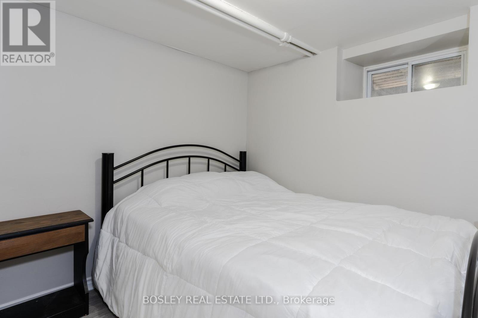Lower - 1154 Dovercourt Road, Toronto, Ontario  M6H 2X9 - Photo 13 - W12782820