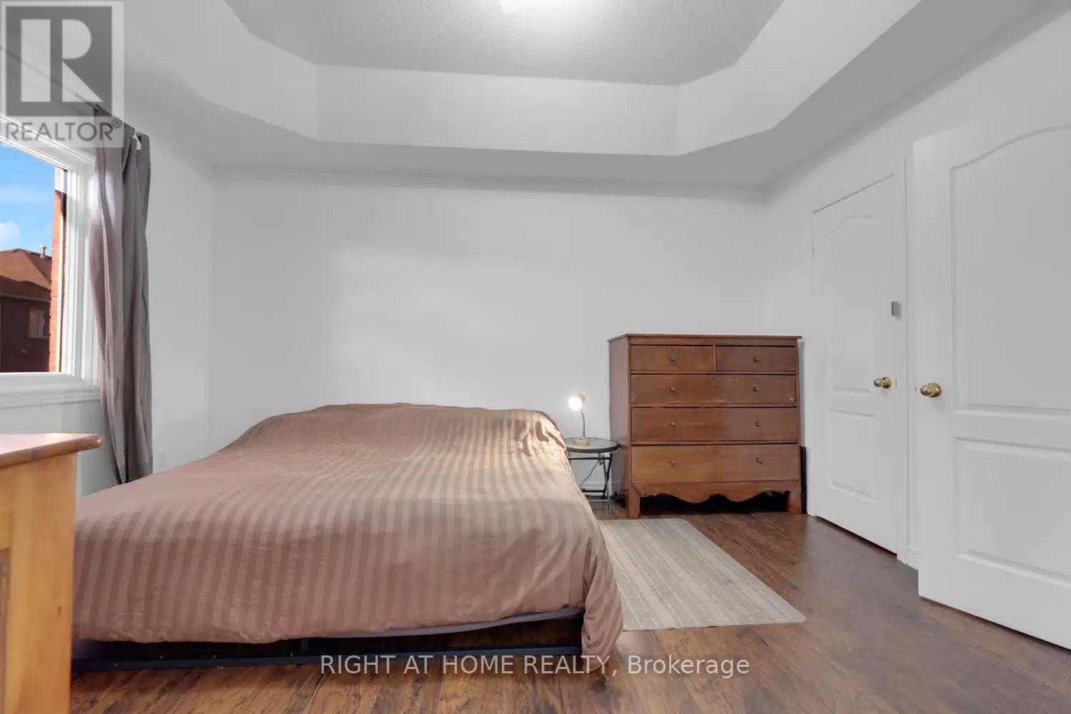 53 Silent Pond Crescent, Brampton, Ontario  L6V 4S9 - Photo 15 - W12782822