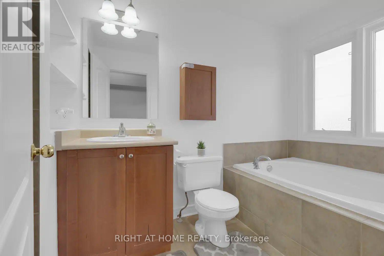 53 Silent Pond Crescent, Brampton, Ontario  L6V 4S9 - Photo 27 - W12782822