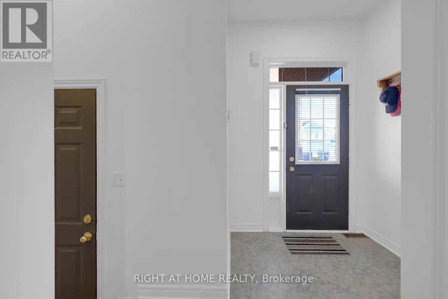 53 Silent Pond Crescent, Brampton, Ontario  L6V 4S9 - Photo 4 - W12782822