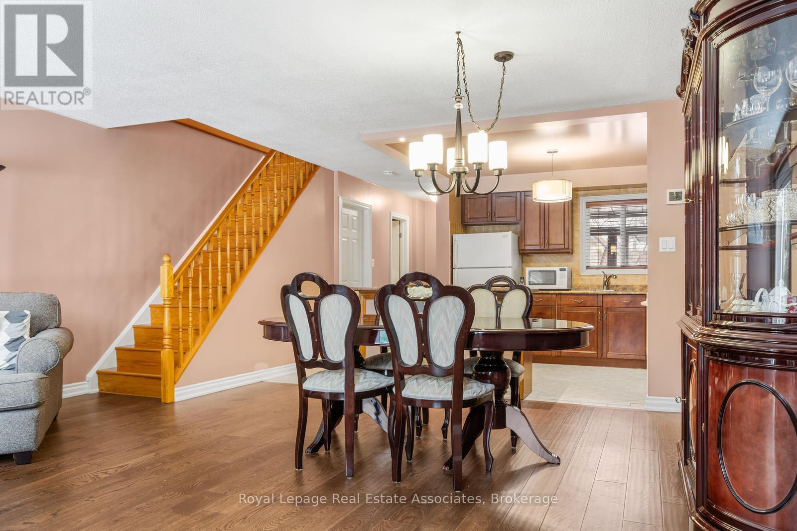 4288 Shelby Crescent, Mississauga, Ontario  L4W 3N5 - Photo 11 - W12782838