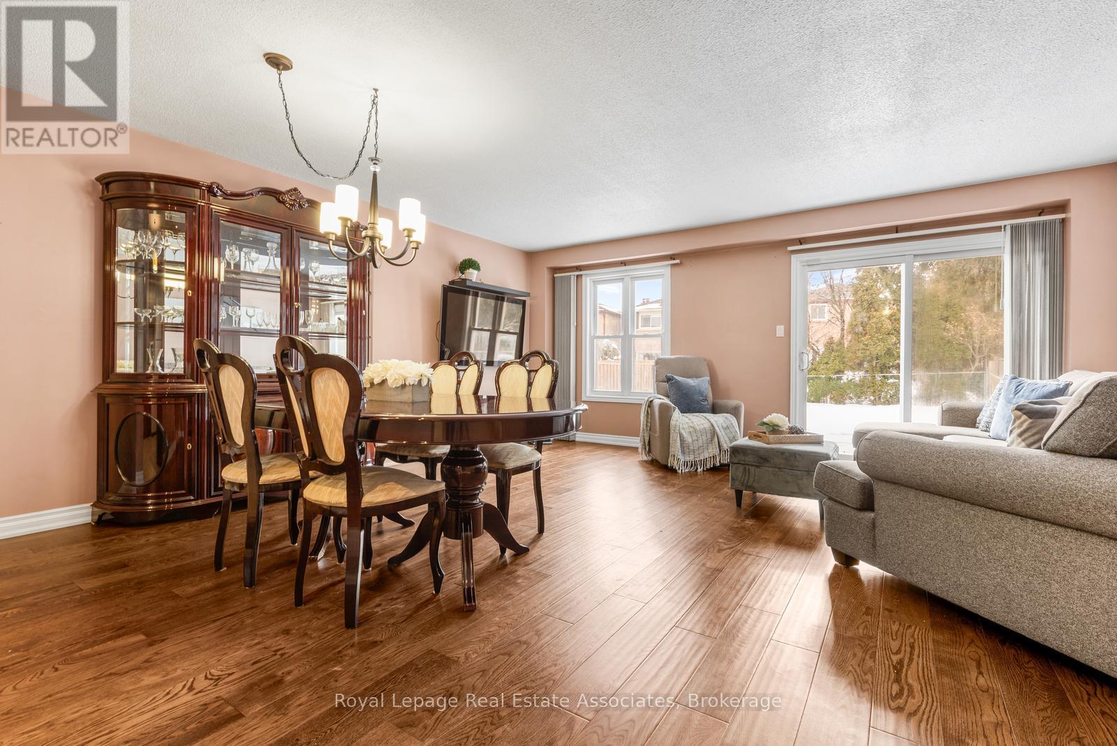 4288 Shelby Crescent, Mississauga, Ontario  L4W 3N5 - Photo 14 - W12782838