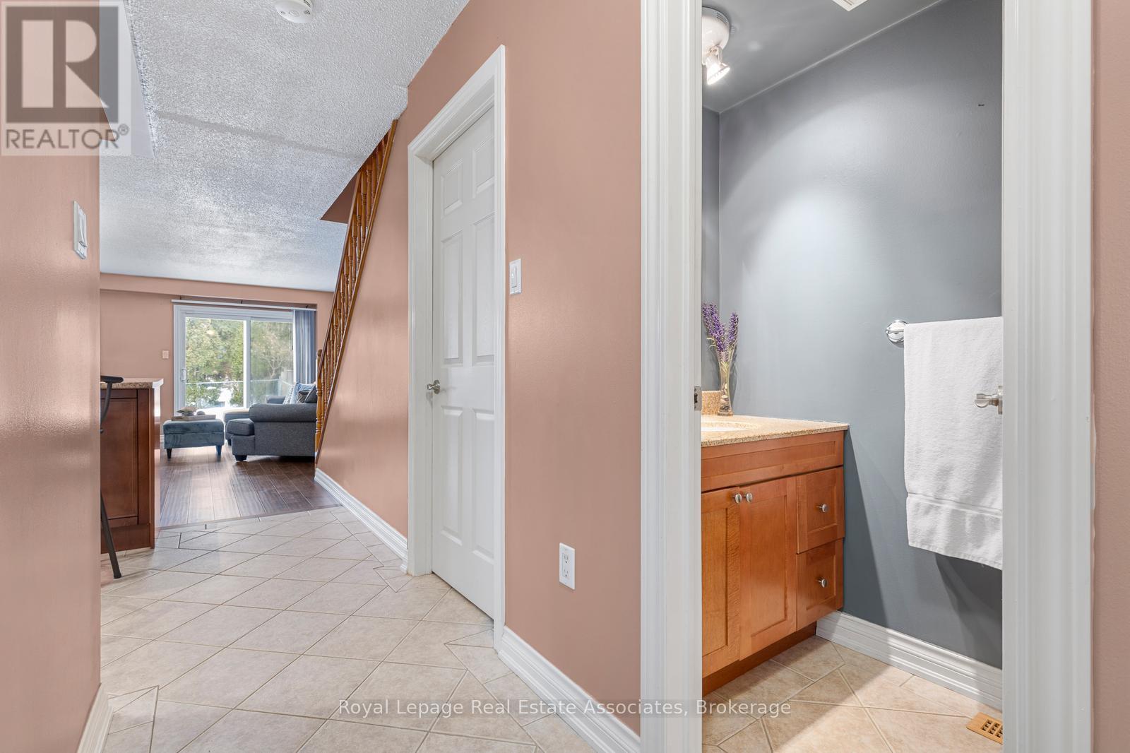 4288 Shelby Crescent, Mississauga, Ontario  L4W 3N5 - Photo 16 - W12782838