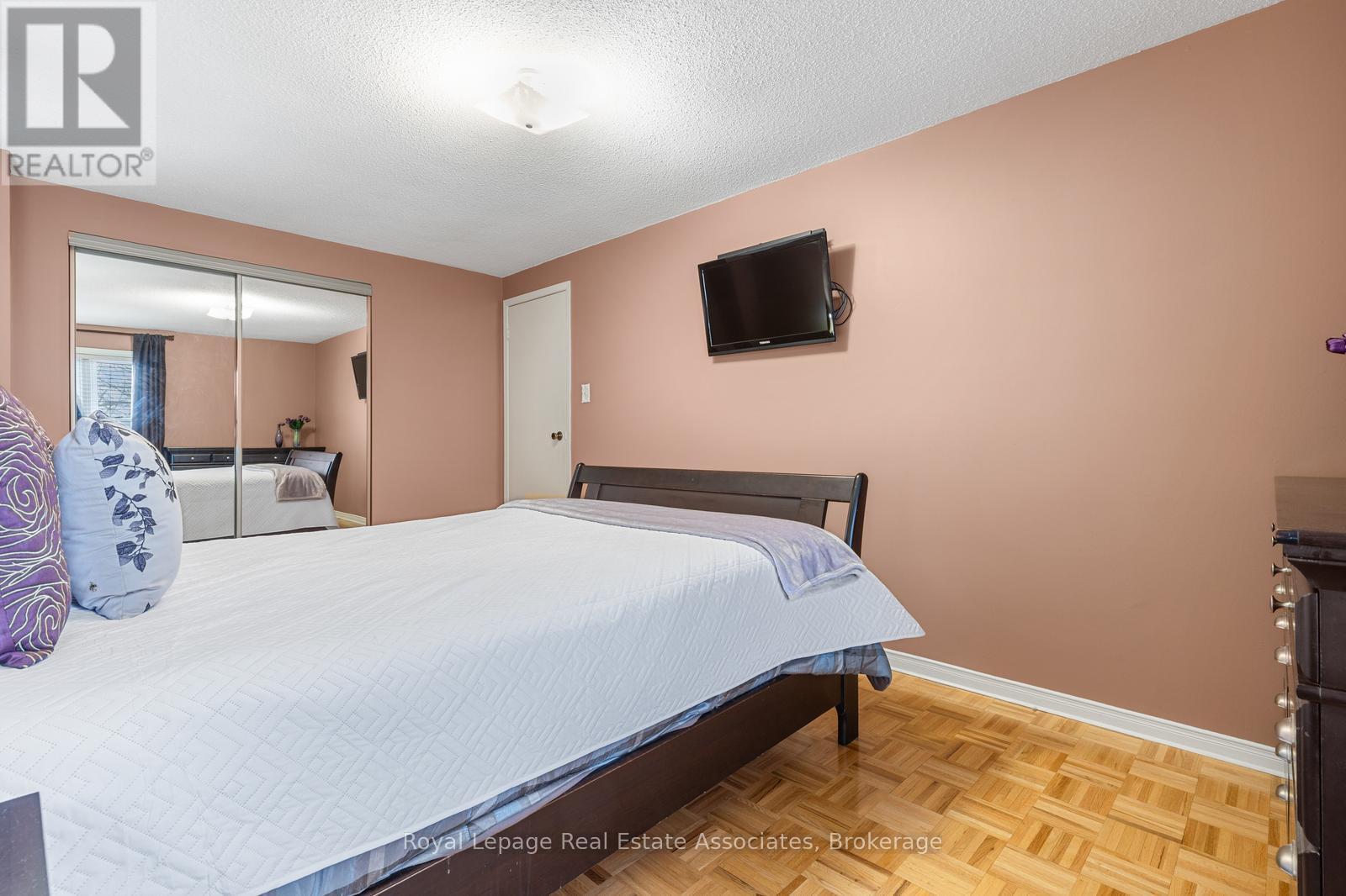 4288 Shelby Crescent, Mississauga, Ontario  L4W 3N5 - Photo 20 - W12782838