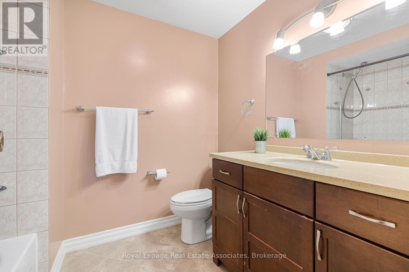 4288 Shelby Crescent, Mississauga, Ontario  L4W 3N5 - Photo 21 - W12782838