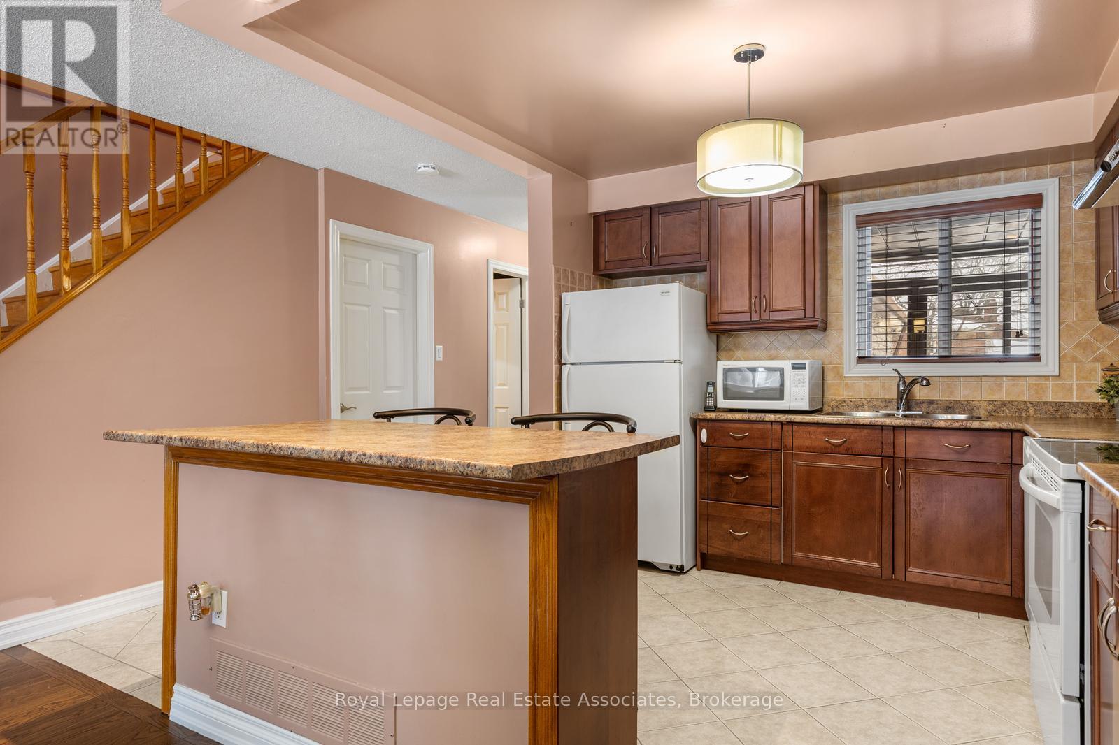 4288 Shelby Crescent, Mississauga, Ontario  L4W 3N5 - Photo 7 - W12782838