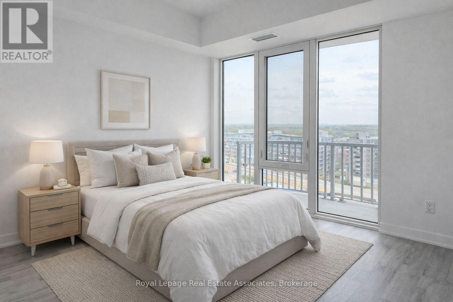 1215 - 220 Missinnihe Way, Mississauga (Port Credit), Ontario  L5H 0A9 - Photo 4 - W12782840