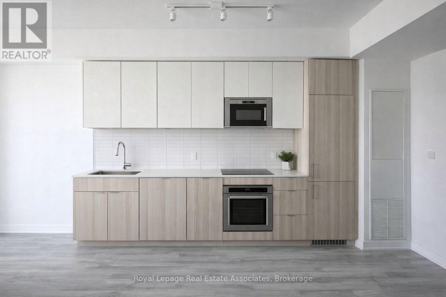 1215 - 220 Missinnihe Way, Mississauga (Port Credit), Ontario  L5H 0A9 - Photo 7 - W12782840