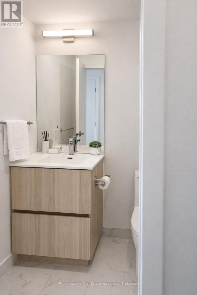 1215 - 220 Missinnihe Way, Mississauga (Port Credit), Ontario  L5H 0A9 - Photo 9 - W12782840