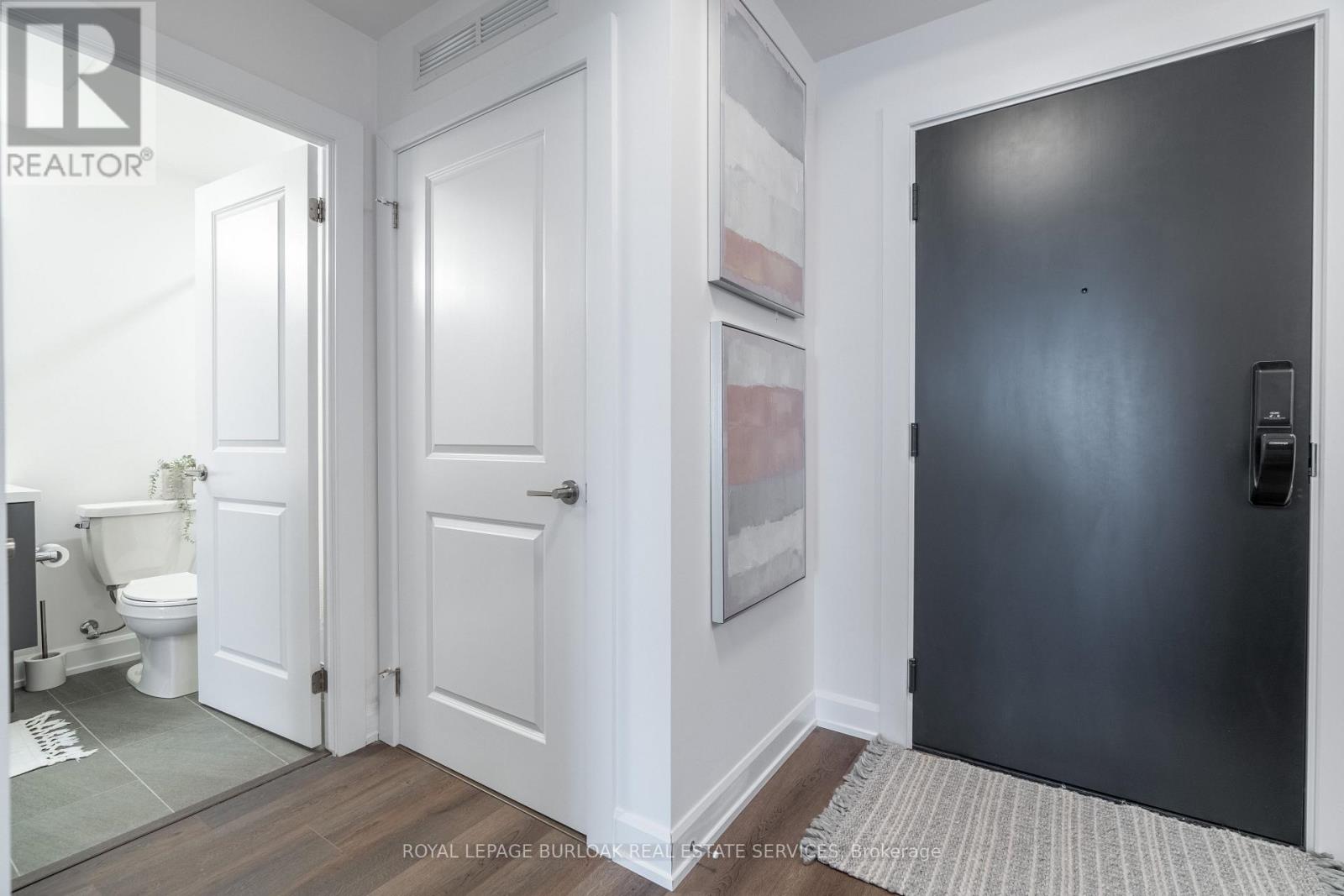 411 - 3200 William Coltson Avenue, Oakville, Ontario  L6H 7W6 - Photo 3 - W12782850